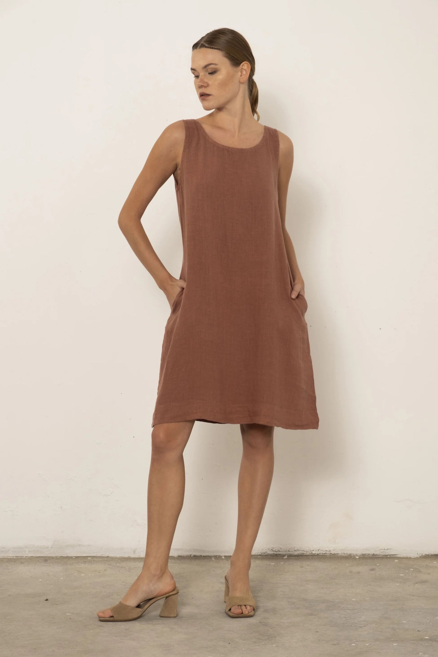 Linen Sleeveless Dress Dry Rose color