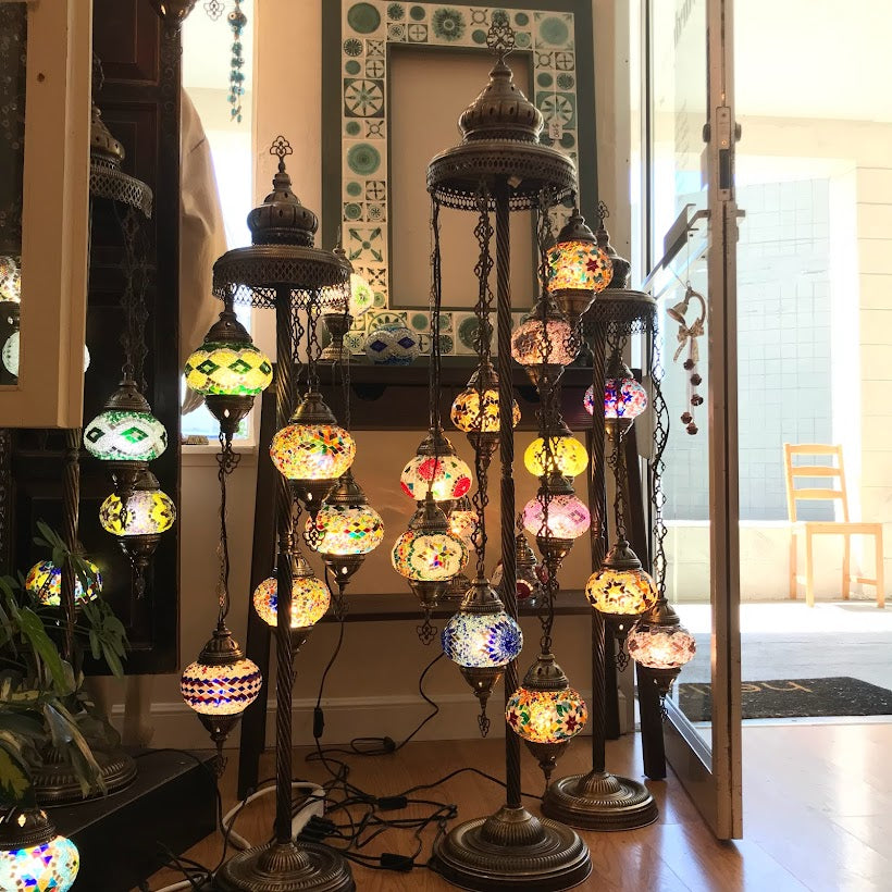 Standing Spiral Globe Lamp
