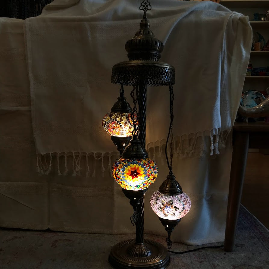 Standing Spiral Globe Lamp