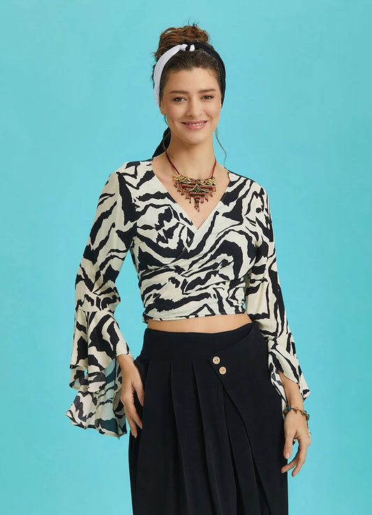 Black White Spanish Sleeve Crop Blouse