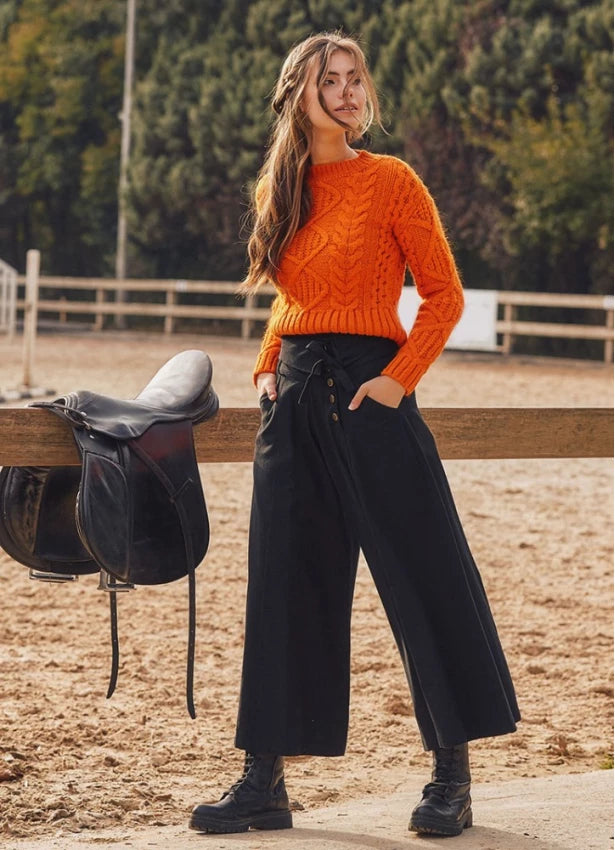 Buttoned Banded Waist Low Rise Black Culottes